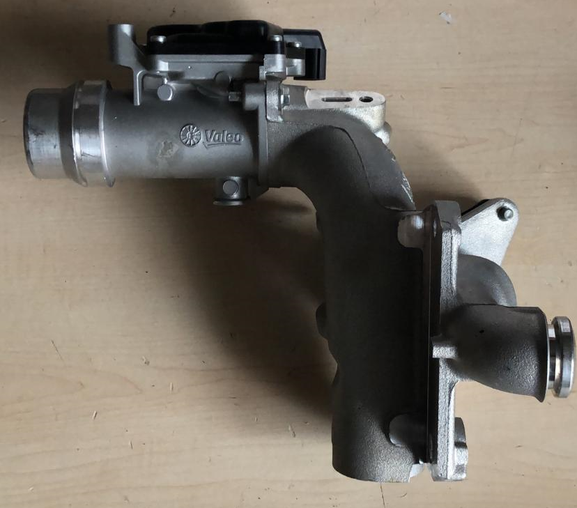 GAZ KELEBEGI BAGLANTI BORUSU ILE CLIO IV-CAPTUR-MEGANE IV 1.5DCI K9K (MOTORDAN SOKME)