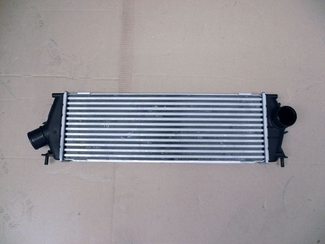 Trafic 2 Turbo Radyatörü Intercooler 2.0 Dci M9R 2008 2012 8200411160 Renault Mais