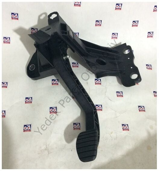 DEBRİYAJ PEDALI KOMPLE 465034965R MASTER-III