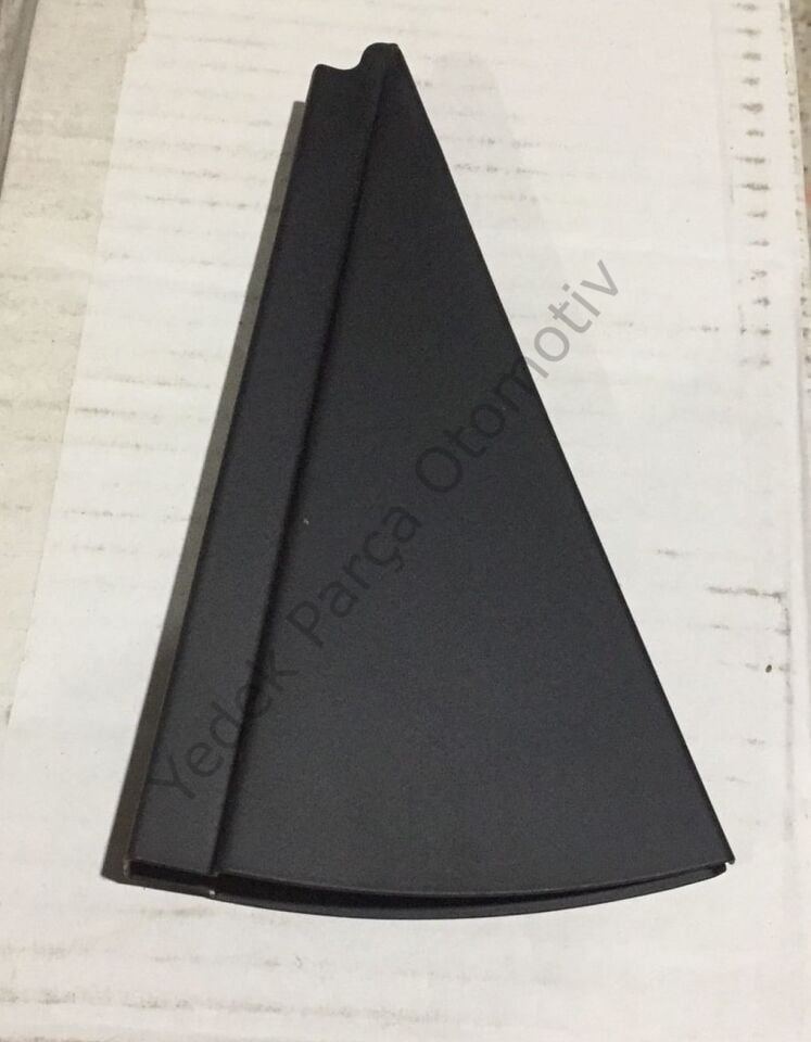 R12 Arka Kapı Cam Siyah Pilastiği SW 7700516465 Plastİkap